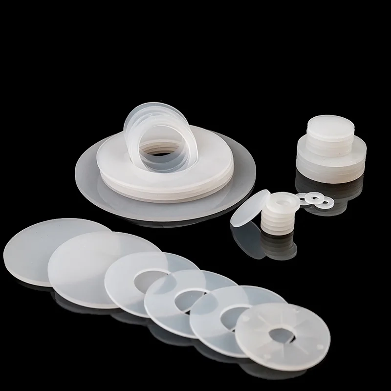 How To Silicone a Shower Faucet4